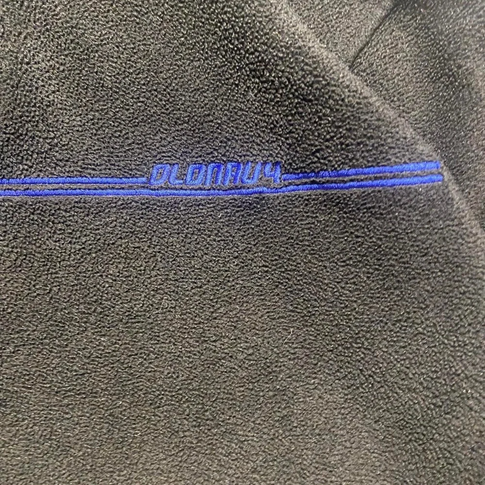 Old Navy Men's Black Sweatshirt - Picture 2 of 3